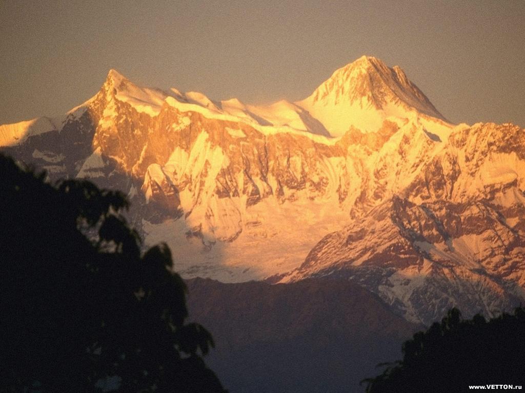 ภูเขากับแสงพระอาทิตย์