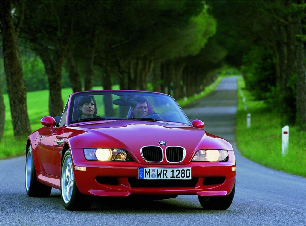 รถ bmw สีแดง